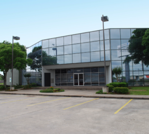Low-rise office building at 14200 Gulf Frwy, Houston, TX